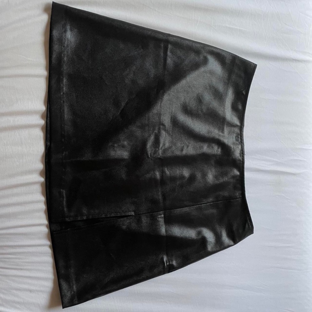 90s / 2000s “XOXO” Vintage Black Mini Skirt With Side Slit